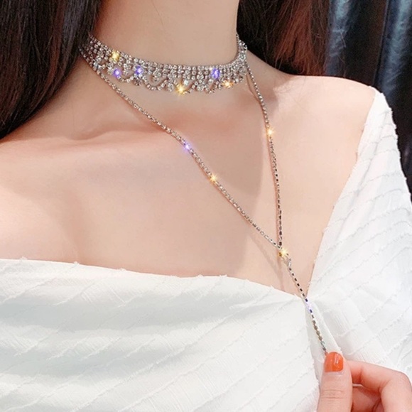 Jewelry - Sparkling lacy choker necklace w/tassle NIP